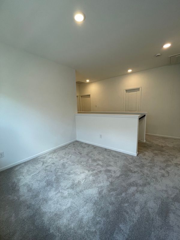 Building Photo - 5531 Holly Hvn Ct