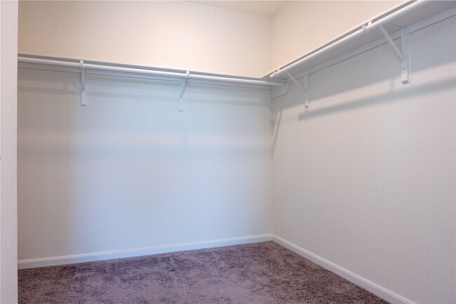 Building Photo - 623 Ash Mill Dr