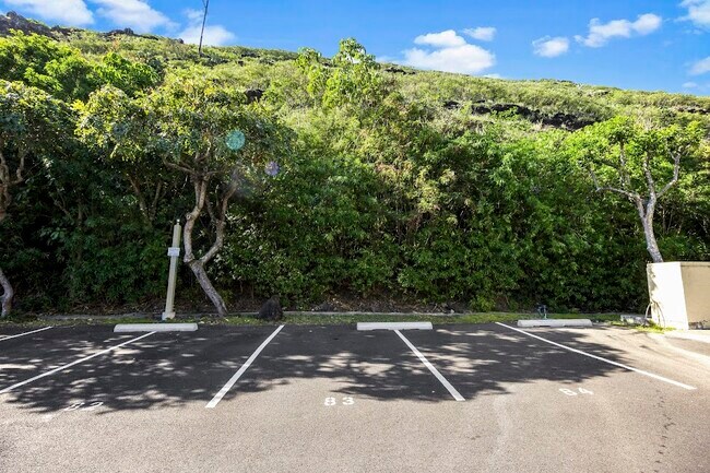 Building Photo - 370 Kawaihae St