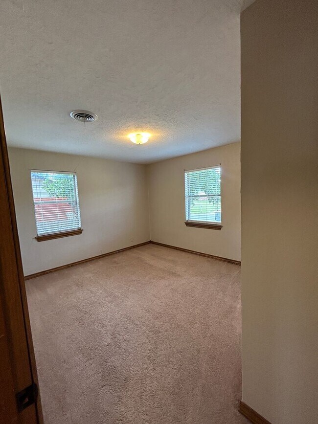 Building Photo - 2311 NW 43rd St