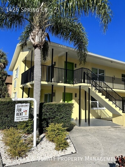 Building Photo - 2 Bed/2 Bath - Unit 2