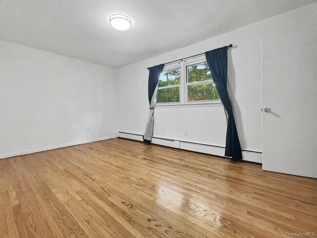 Building Photo - 1 Maple Ln