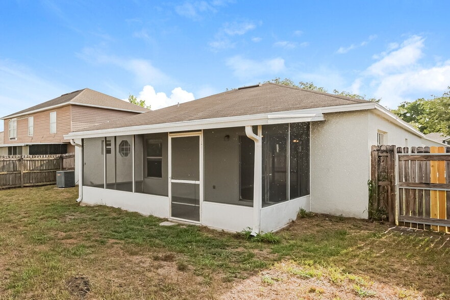 Building Photo - 6216 Gondola Dr