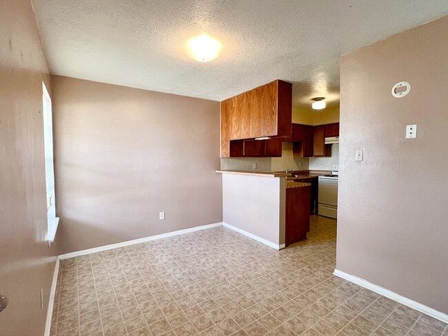 Building Photo - 707 Ruth Ct