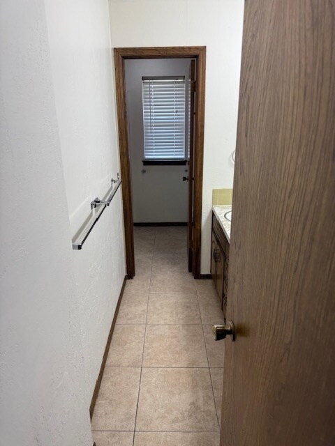 Building Photo - 1344 Meadow Ln