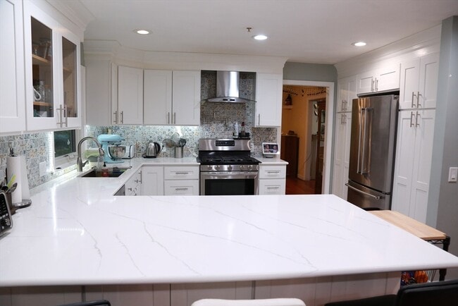 Building Photo - 45 Winterberry Way
