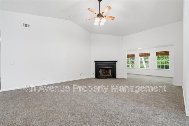 Building Photo - 407 Crested View Dr