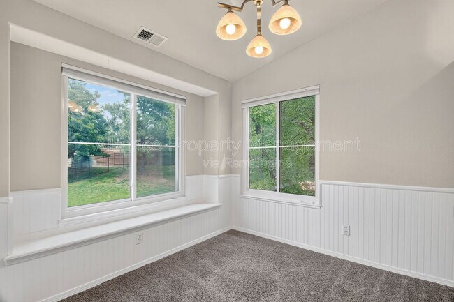 Building Photo - 3890 Strawberry Field Grove