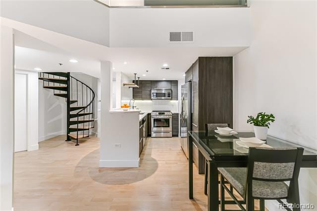 Building Photo - 350 Detroit St