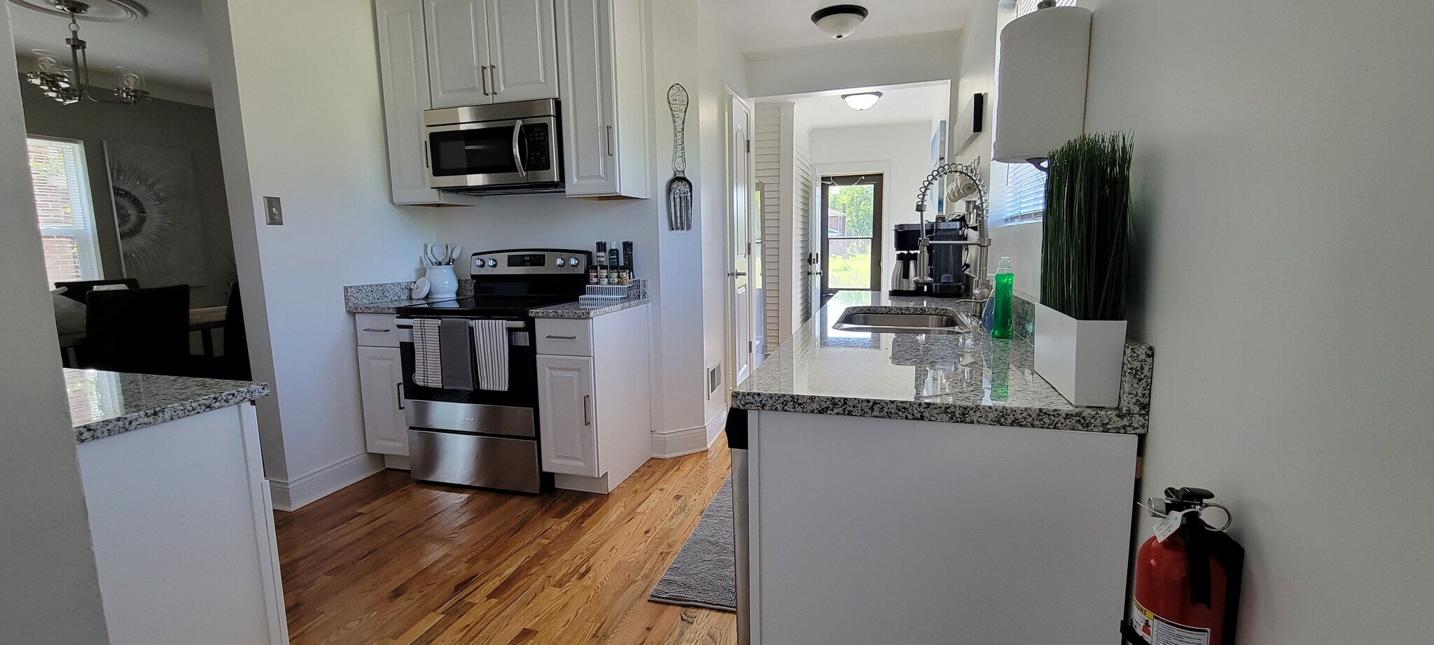 Kitchen 3 - Fully Furnished - 708 Vermont St