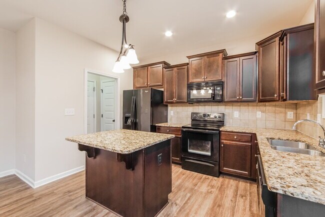 Building Photo - 536 McCarthy Dr