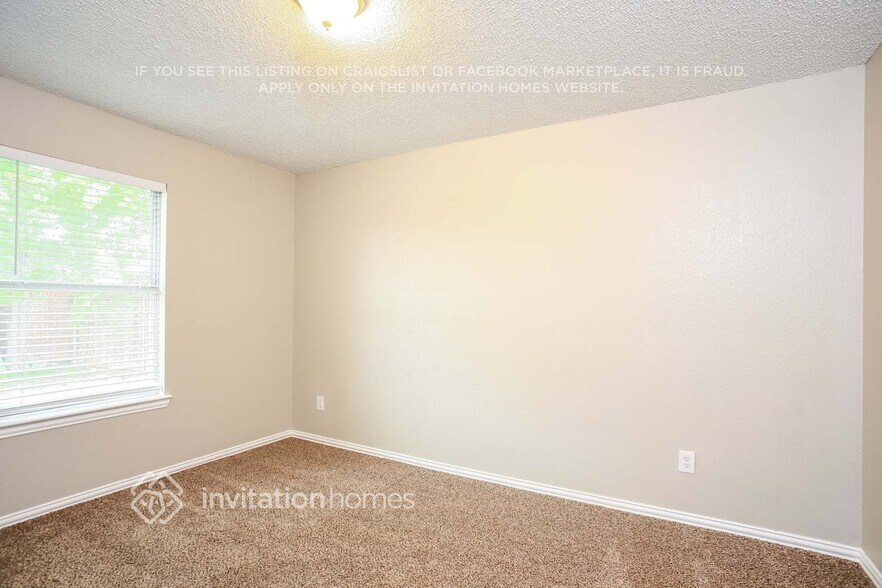 Building Photo - 1047 Waterview Dr