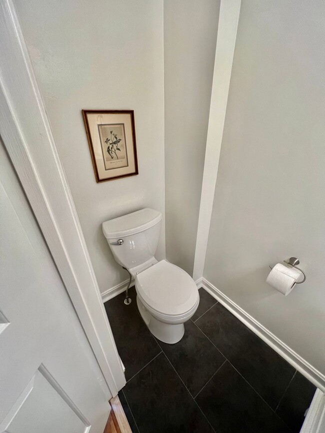 Building Photo - Where Elegance Meets Home! Waiting on you!