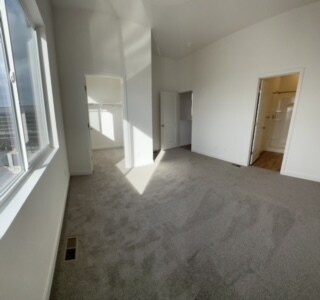 Building Photo - 238 Paramount Ave