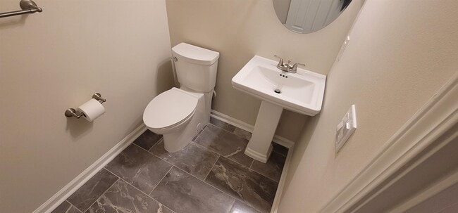 Building Photo - 13 McMartin Ct