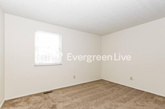 Building Photo - 8062 Mt Hood