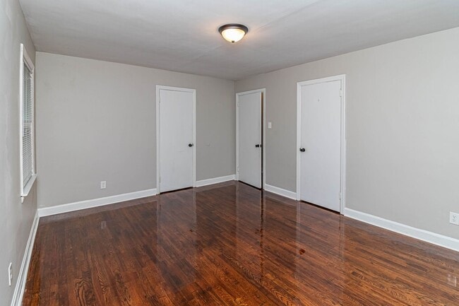 Building Photo - 3 BR | 1 BA Brick Home in Goldsboro *less than 2 miles from SJAFB!