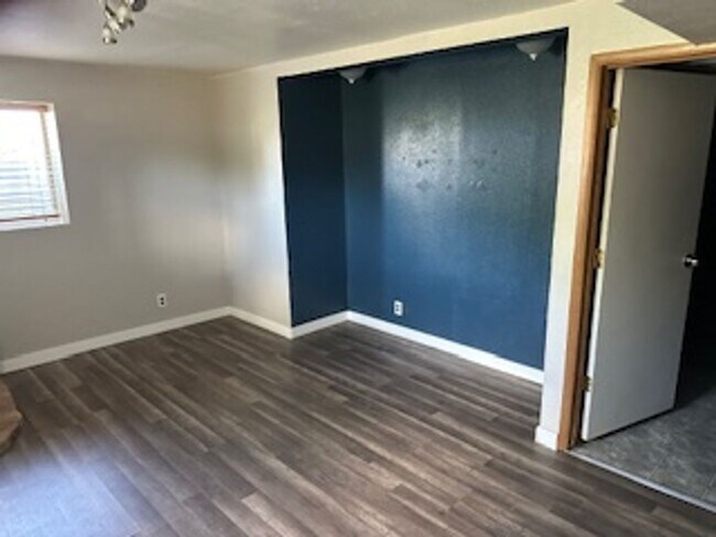 Building Photo - 3 bedroom home with a view in Spring Creek