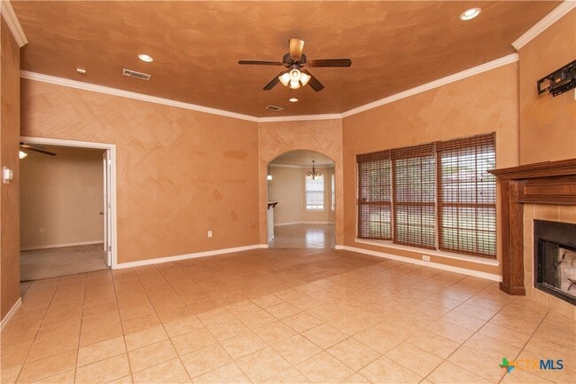 Building Photo - 305 Hedy Dr