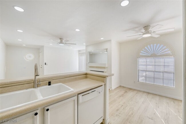 Building Photo - 2972 Juniper Hills Blvd