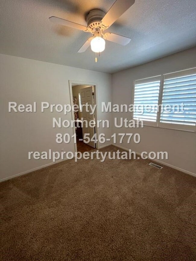 Building Photo - 3 Bedroom Layton Home Coming Available in ...