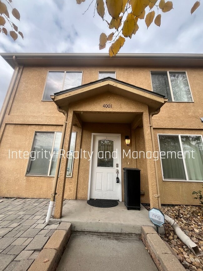 Building Photo - 4001 E 16th Ave