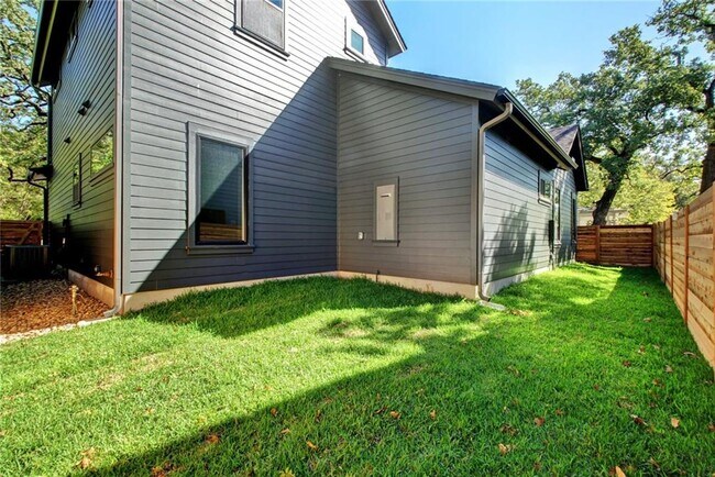 Building Photo - 1417 Fairwood Rd
