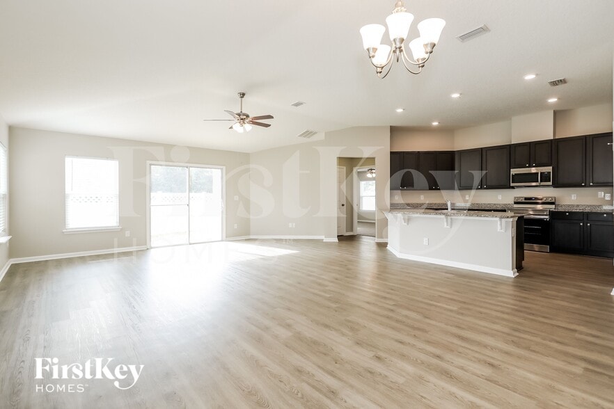 Building Photo - 319 Hepburn Rd