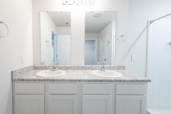 Building Photo - 975 Lovebird Ct