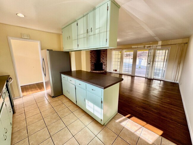 Building Photo - 4367 Nelson Dr