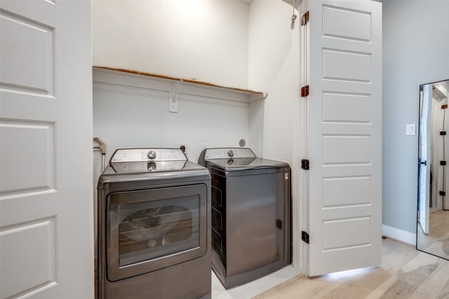 Building Photo - 4804 Gano St