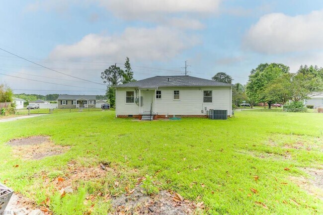 Building Photo - 7725 Fayver Ave