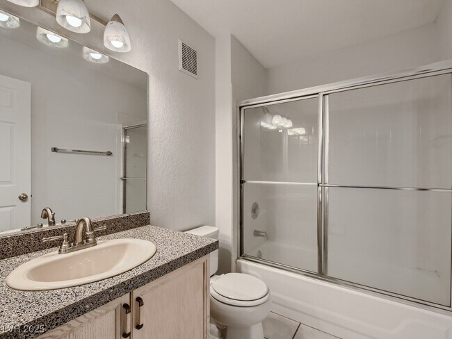 Building Photo - 1044 Grammy Dr