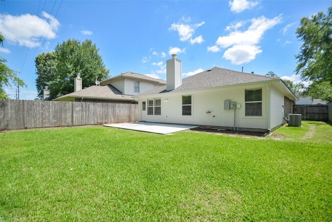 Building Photo - 27077 Crown Chase Dr