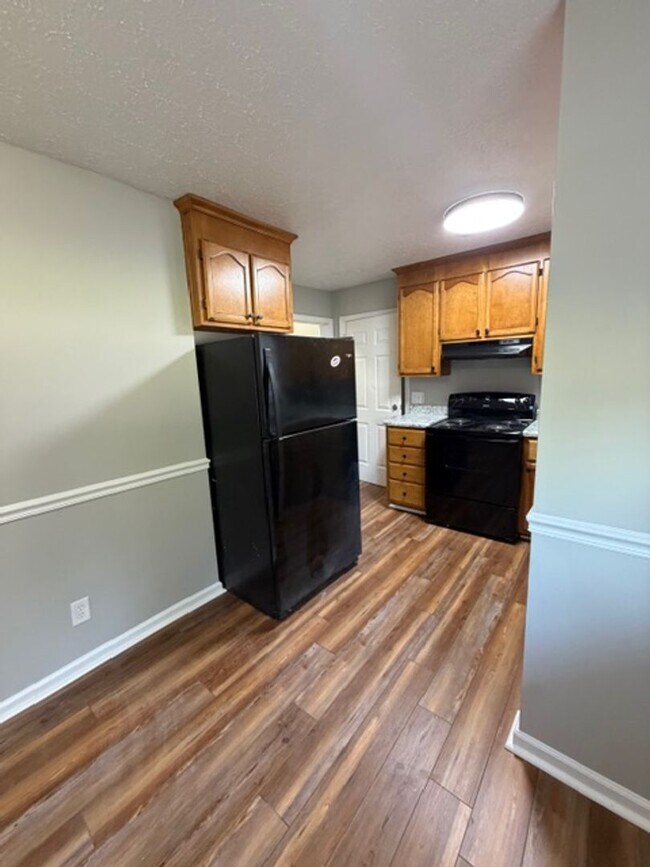 Building Photo - 431 Sentry Oaks Dr