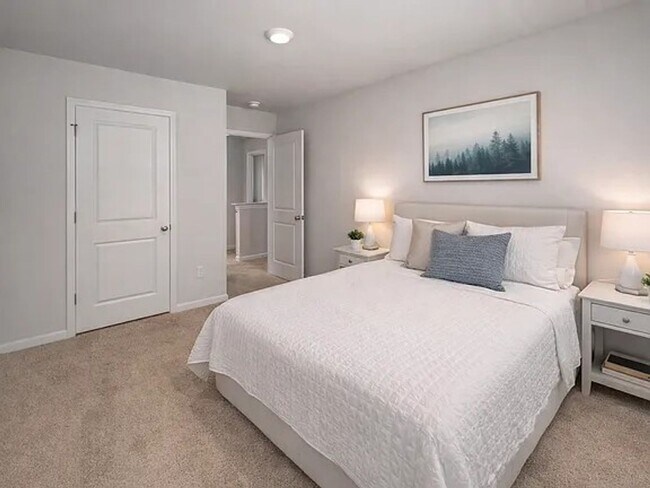 Building Photo - 1302 Falls of Hickory