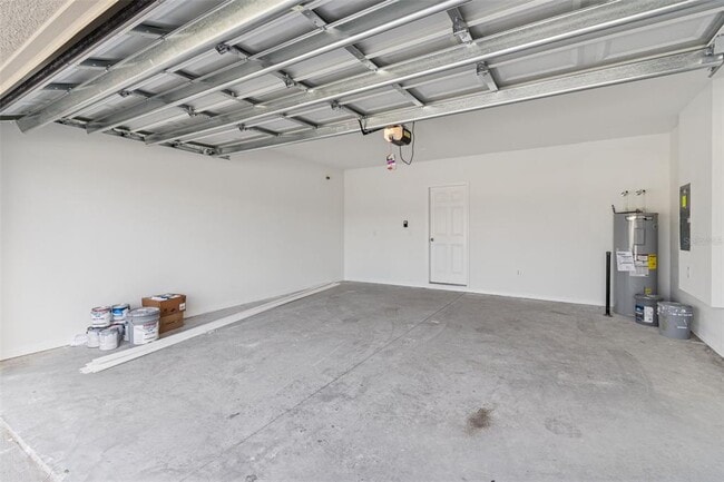 Building Photo - 601 Ambleside Dr