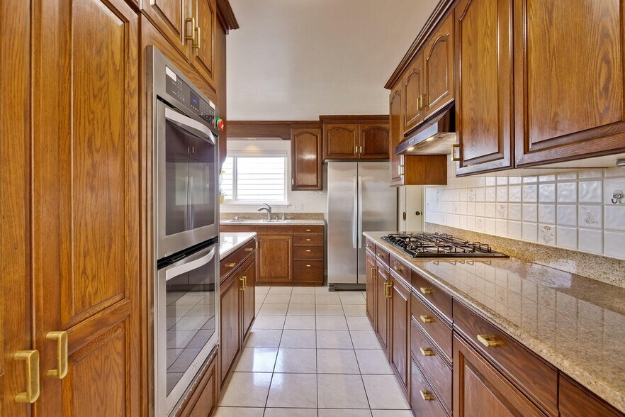 Building Photo - 255 Shearwater Is