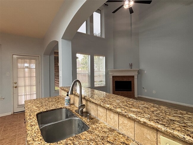Building Photo - 3126 Valley Ct
