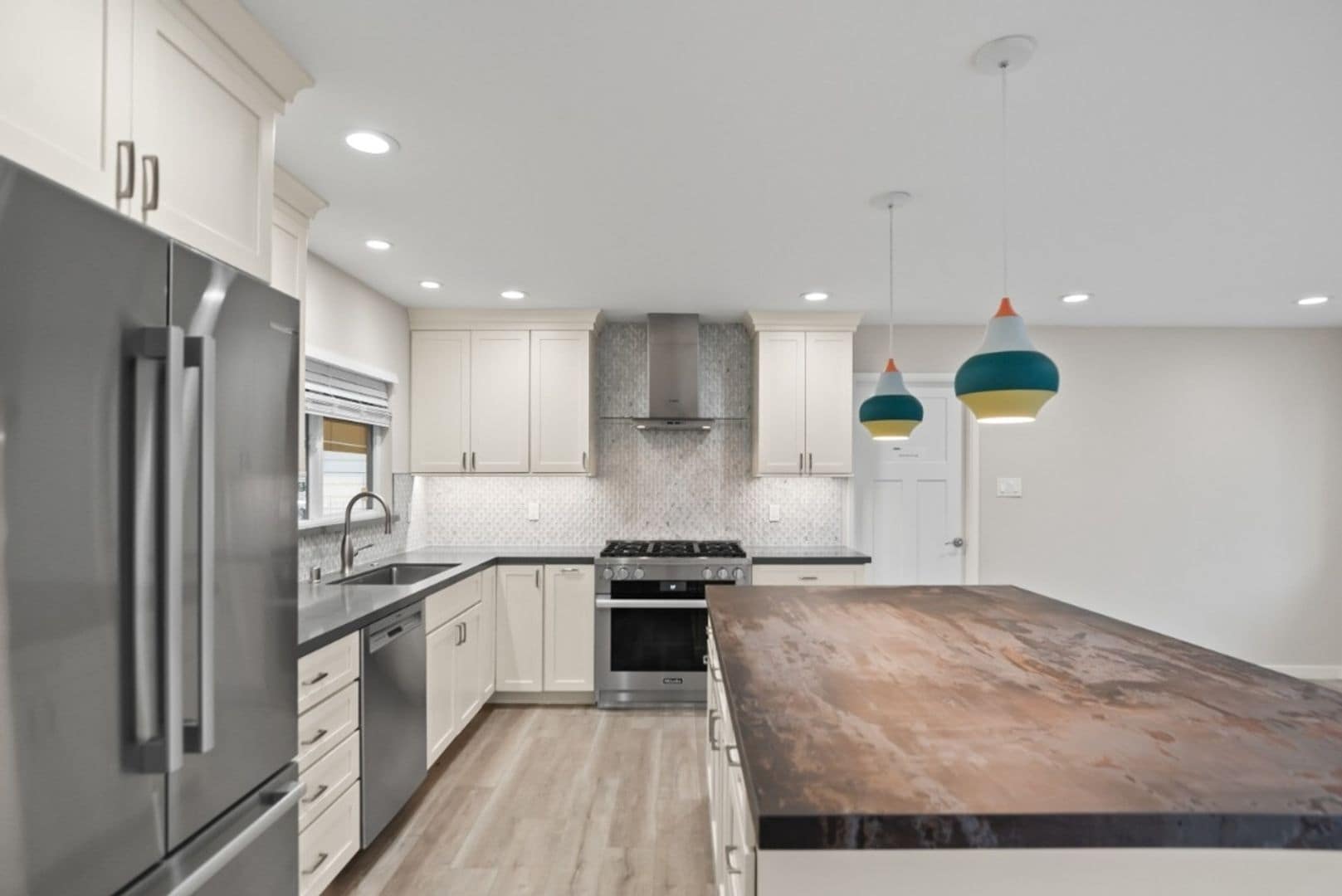 Building Photo - 692 Pomeroy Ave