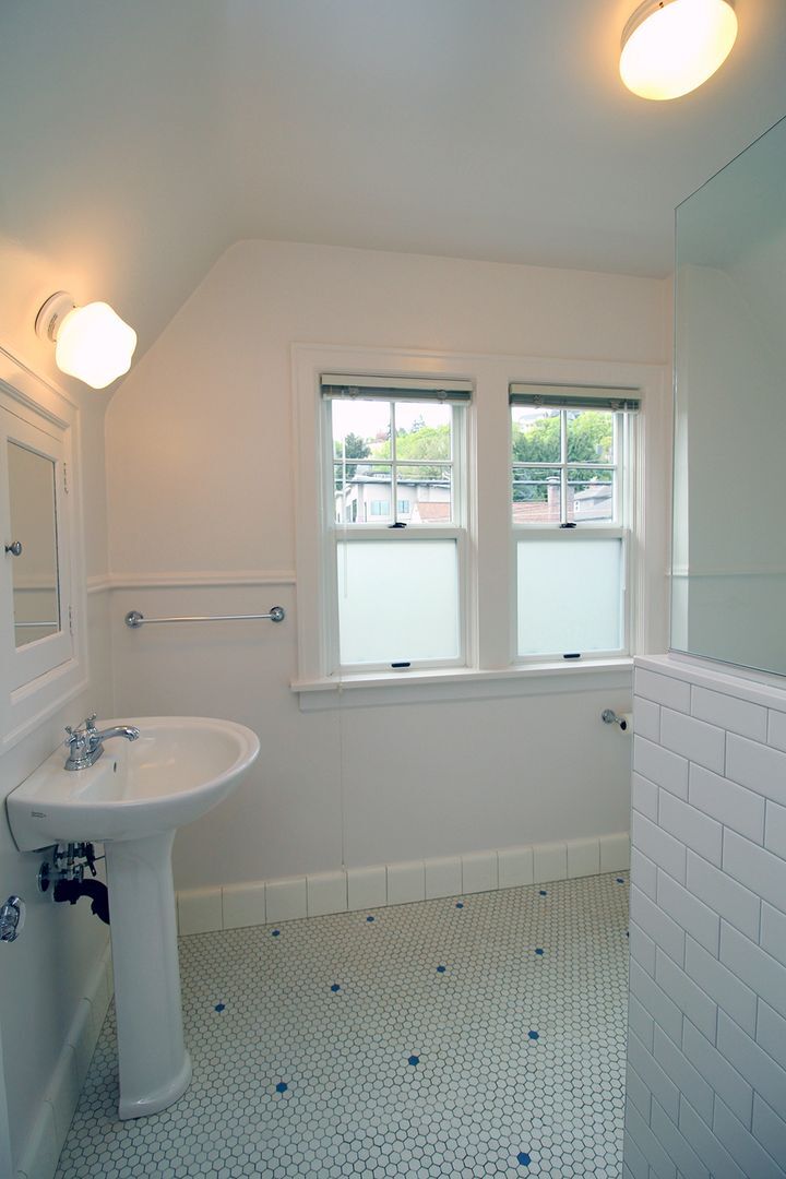 Building Photo - 2703 NW Raleigh St