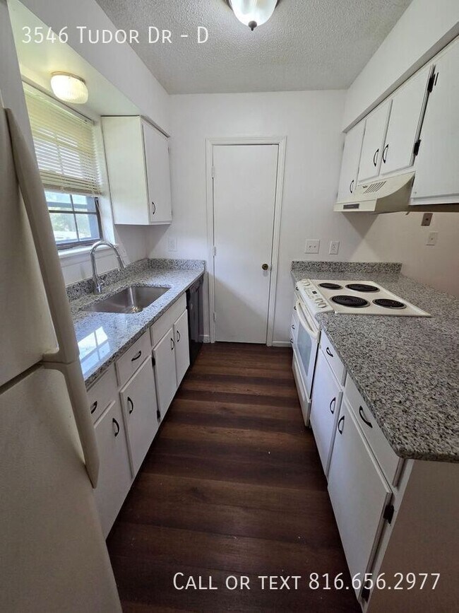 Building Photo - 3546 Tudor Dr