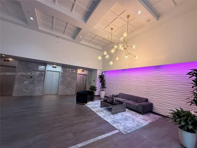 Building Photo - 10 Aragon Ave