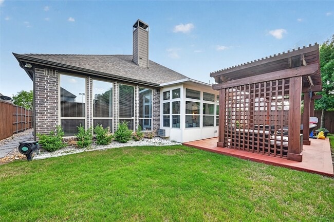 Building Photo - 400 Trailside Dr