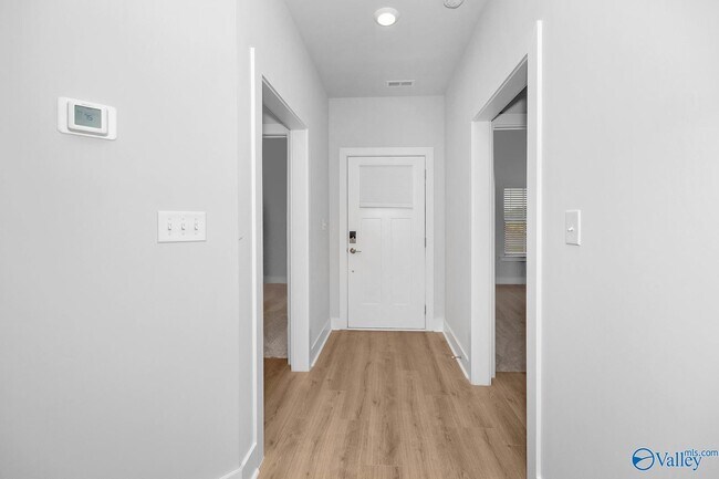 Building Photo - 144 Clift Farm Dr