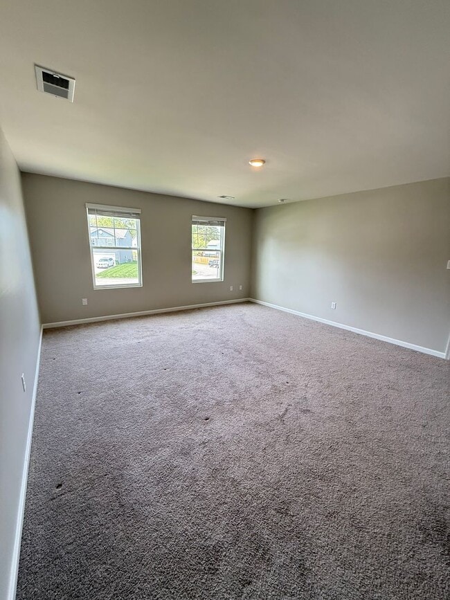 Building Photo - Rivergate