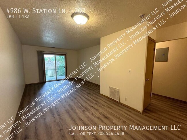 Building Photo - 4986 W Station Ln