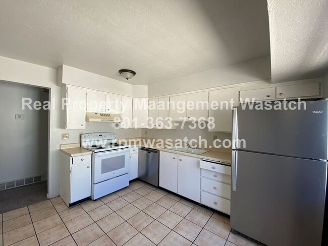 Building Photo - 4722 Xanadu Cir