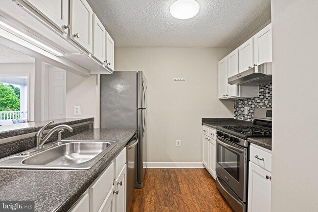 Building Photo - 21013 Timber Ridge Terrace