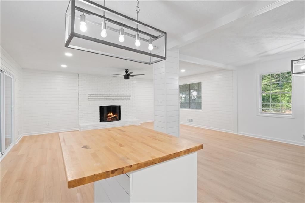 Building Photo - 920 Kings Ct